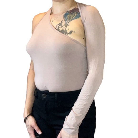SHEIN Solid Asymmetrical Neck Bodysuit - Picture 2 of 4